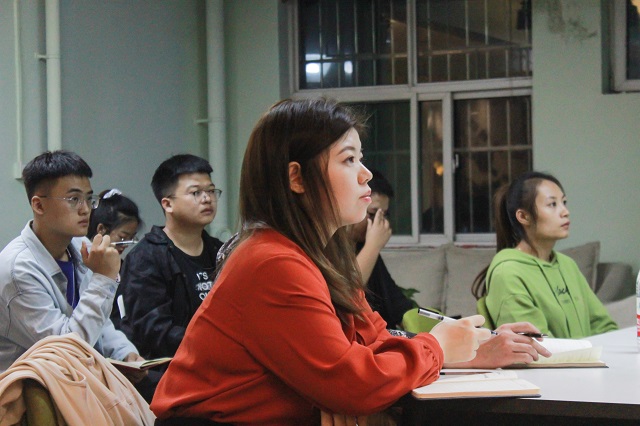 【1+1>2】树立品牌意识 打造精英校媒团队