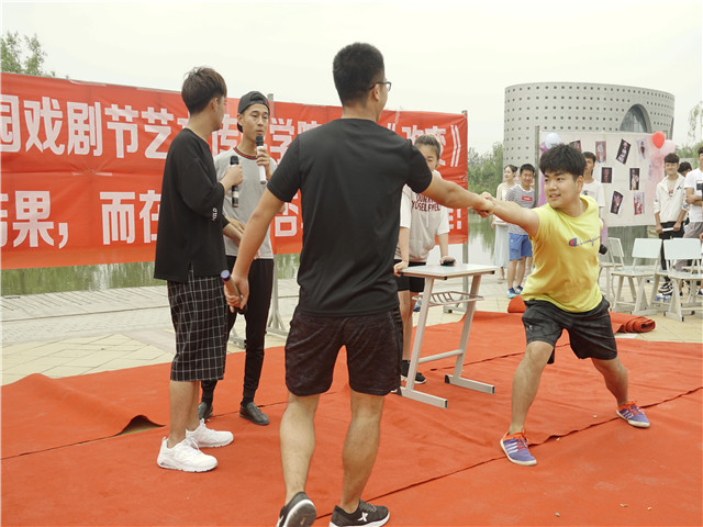 【剧评】梦想不灭 青春不散——第六届“魅夜乌马河”校园戏剧节5月15日剧评集锦