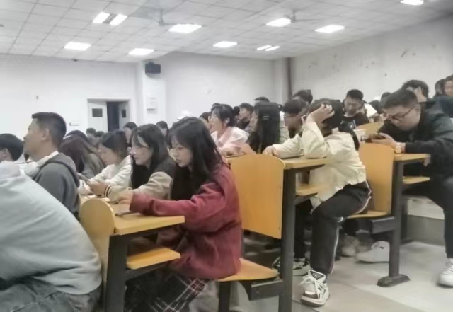 青春无畏——艺术传媒学院十月辅导员说完满活动集锦