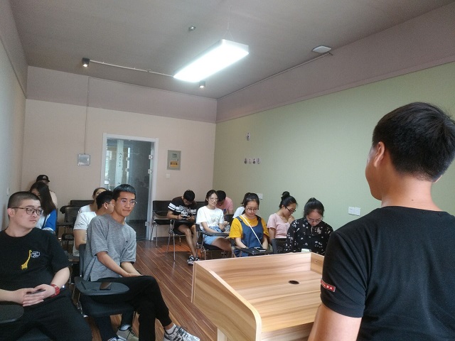 【完满班级】数据预测指导下的未来农业——食品与环境学院园艺1601班未来农业辩论赛