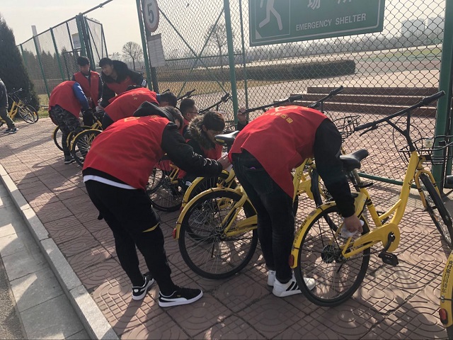 【完满班级】大爱存心中 仁益行千里——计科1803“益行千里 擦亮小黄”活动