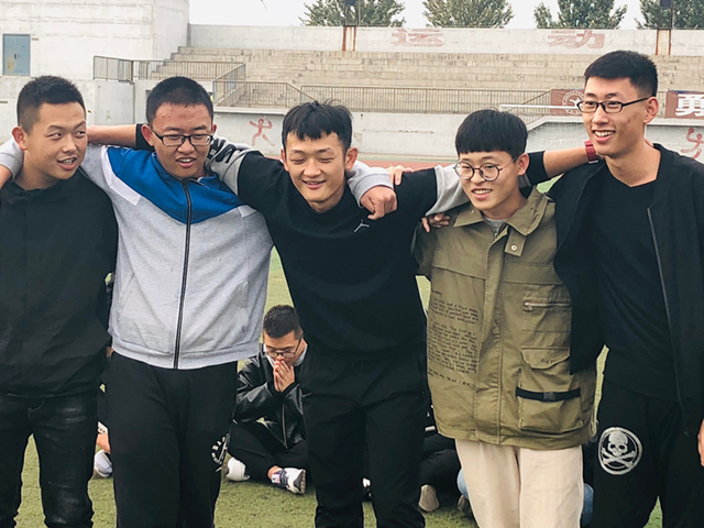 【完满班级】初识——韶华易逝 愿不负青春——数据1802班“致青春，不负韶华不负己”完满班级活动