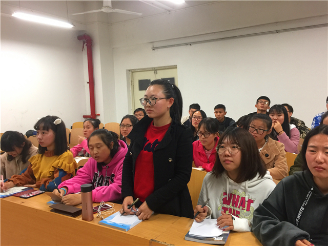 【完满班级】奔跑的青春 放飞的梦想——淬炼商学院举办“体”味青春主题活动（六）