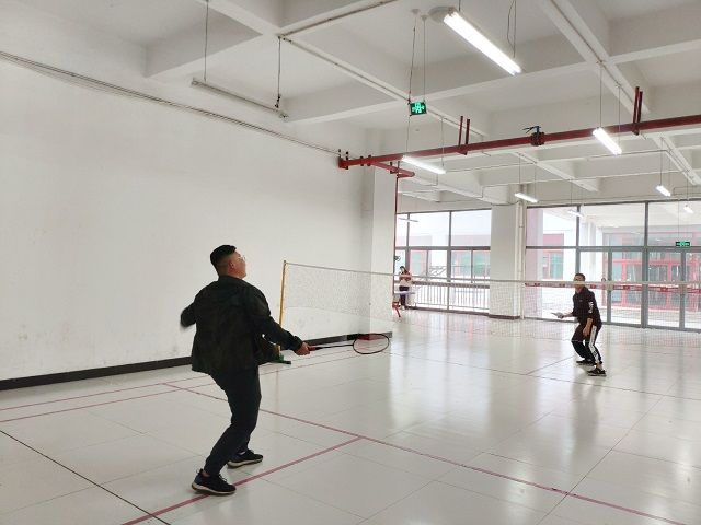 【完满班级】动感青春 我们不一样——食品与环境学院动医1702班羽毛球比赛