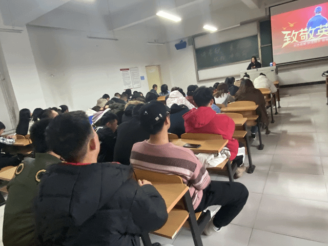 【完满班级】讲奉献勇担当 致敬战疫英雄——食品与环境学院园林2004班完满班级活动