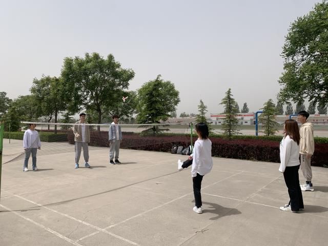 【完满班级】欢乐竞技 趣味无穷——艺术传媒学院动画1902班举办毽球大赛活动