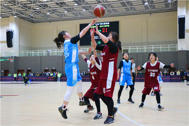 逐鹿球场 “篮”不住的精彩