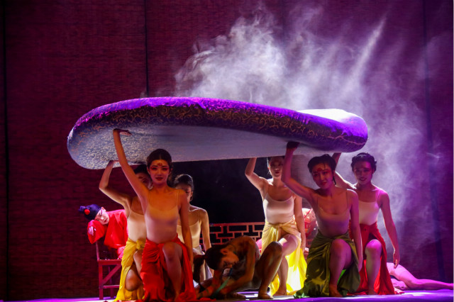 闪光的信院第241期：聆听他们与戏剧的所有故事