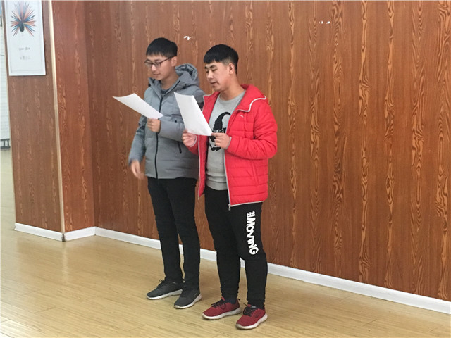 【完满班级】音海徜徉 展出风采——外国语言文学系英语1601班、1602班12月完满班级活动