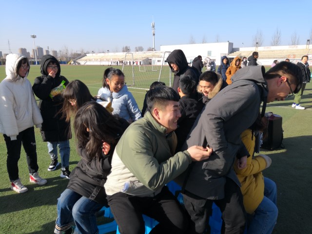 【完满班级】“运”味无穷 趣动暖冬——经济与管理学院1803班趣味运动会