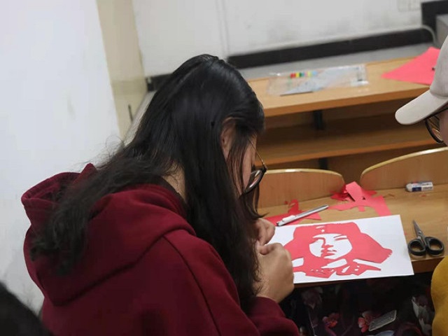 【完满班级】学雷锋精神 展志愿风采——经济与管理学院三月完满班级活动纪实（六)