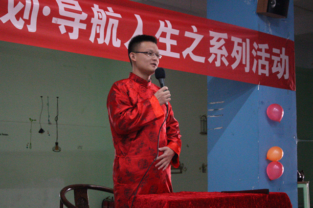 【学长计划】第389期:生活不是等待暴风雨离去 而是在风雨中起舞