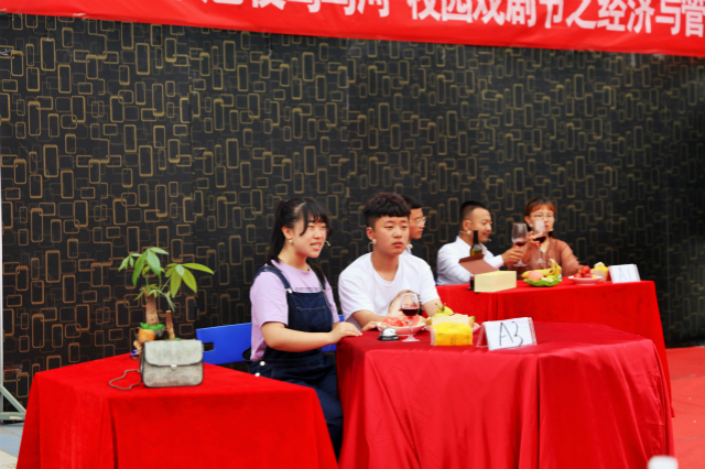 【品戏剧】暗观恋影 十里柔情都给你——第六届“魅夜乌马河”校园戏剧节5月17日剧评集锦