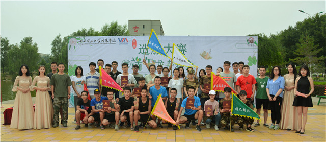 数百大学生造龙舟  品味传统盛会——首届“晒龙舟•助环保•悟传统”造船大赛暨端午龙舟赛会圆满落幕