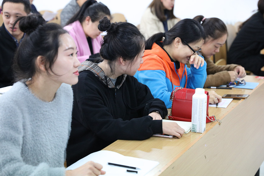 激流勇进 乘风踏浪 我欲搏击沧海横流——经济管理系国际交流选拔会