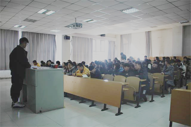 创新提升能力 和谐成就共赢——淬炼商学院召开2018—2019学年干部培训会