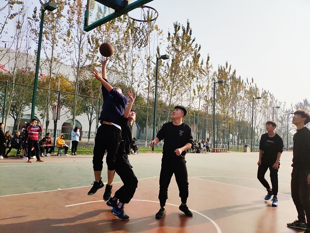 【完满班级】“力争上游 勇攀高峰”——艺术传媒学院环设1806班主题活动