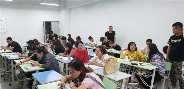 【完满班级】青春不止 公益继续——淬炼商学院九月完满班级主题活动（十四）