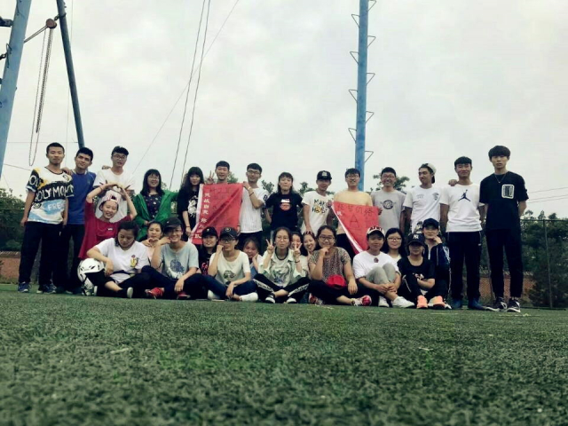 【完满班级】点亮心中的梦想 绽放万花中的青春——经济与管理学院十一月完满班级活动纪实（七）