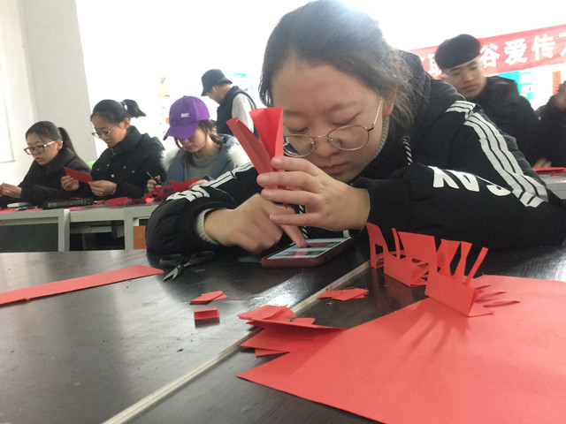 艺联金谷 爱传万家——艺术传媒学院第六届“传媒杯”剪纸对联展