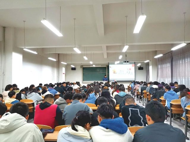 【辅导员说完满】远离白色粉末 让青春不“毒”行——食品与环境学院2019级辅导员说完满