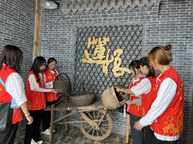 【三下乡】觅|寻根情结永“乡”系——商务英语学院三下乡社会实践活动