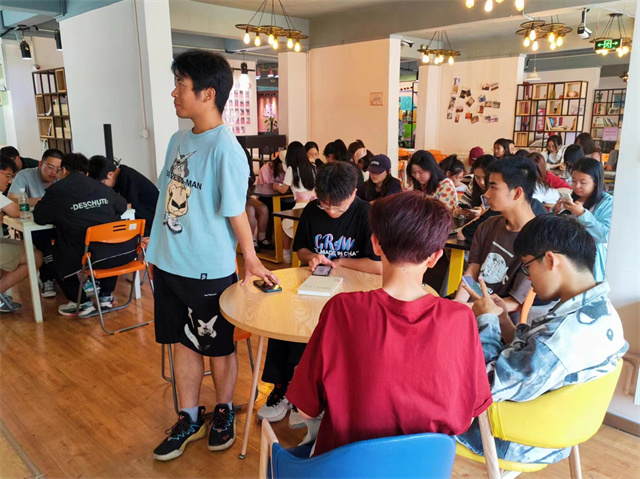 书香伴远航 旋律展青春——经济与管理学院五月完满纪实(七)