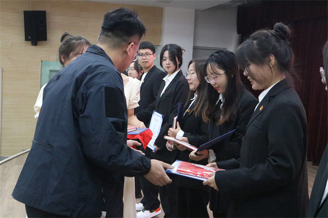 薪火传承守初心 凝心聚力担使命——商务英语学院第十届学生组织答谢会暨第十一届学生组织见面会