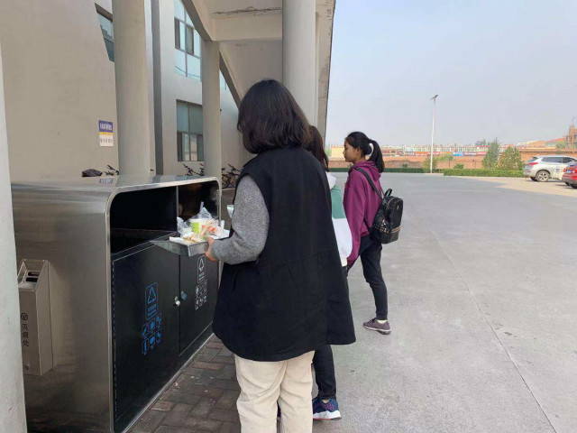 【完满班级】凝结公益之绳 弘扬志愿精神——外国语言文学系经贸1901班、经贸1902班10月完满班级活动