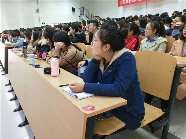学长计划第592期:携一勺花之语 向对的方向前行——淬炼商学院第八十三期学长计划
