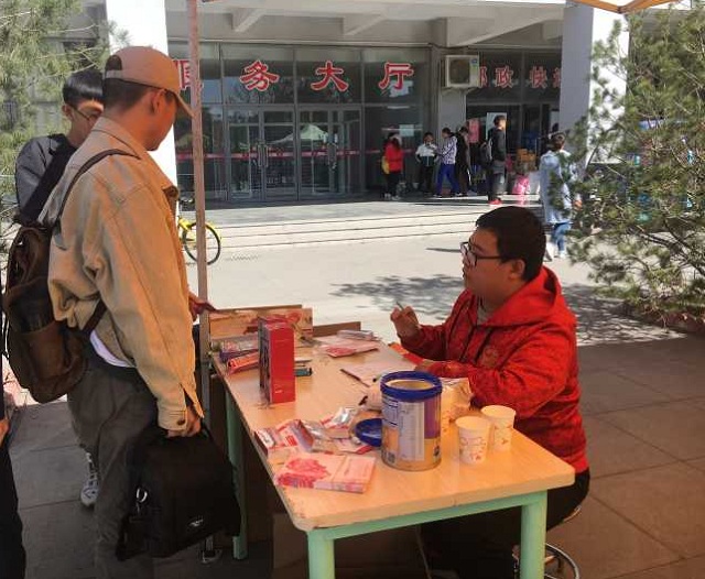 【社团快讯】血融我心 情暖我身——大学生红十字会举办爱心献血活动