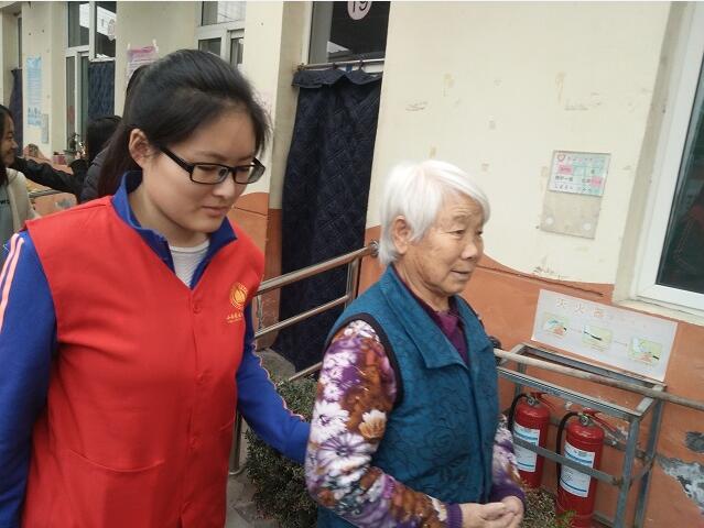【完满班级】情系南山 爱暖寒冬——淬炼商学院 “善行青春”主题活动(二十三)