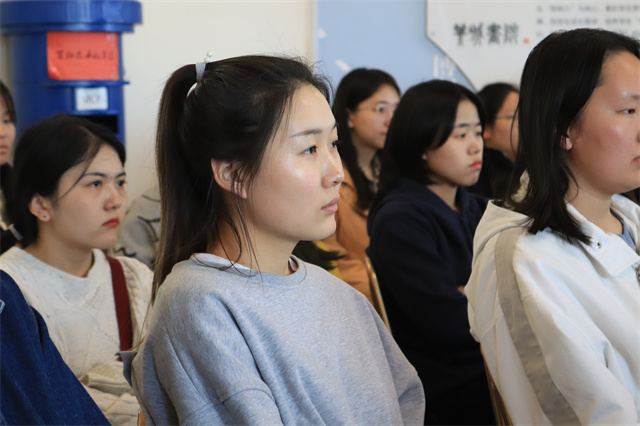 “影”随心动 岁月无声 走进银幕中的耄耋故事——箕城书院举办“看见·镜遇”电影赏析沙龙第14期
