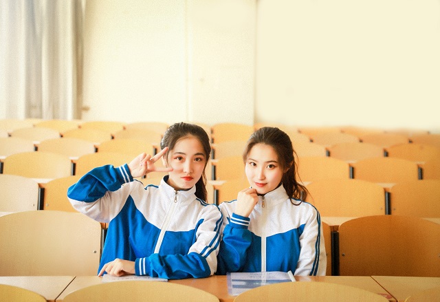 前行第179期：4秒拍下的毕业照 定格下的却是4年最美的青春