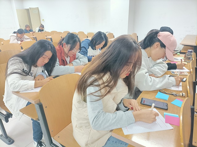 【完满班级】九九重阳节 浓浓敬老情——食品与环境学院生技2001班完满班级活动