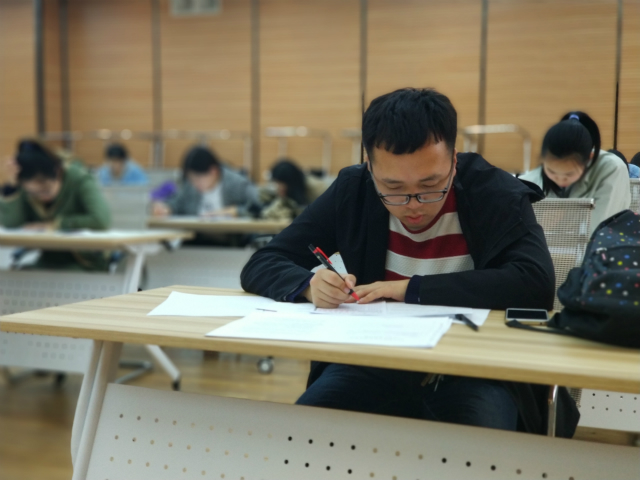 千军万马 一举成“公”——淬炼商学院举办“公为世用 文以经国”公文写作大赛