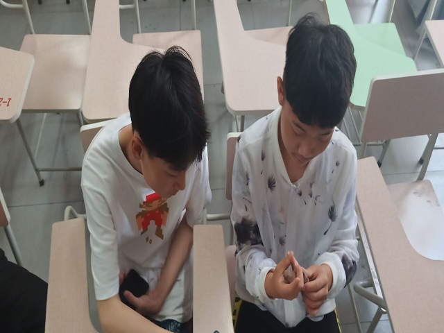 【完满班级】匠心独韵 放飞梦想——艺术传媒学院动画1801班“摩拳擦掌 大展身手”创意泥塑比赛