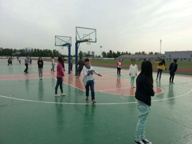 显乒乓魅力 展营销风采 ——记工管系12级市场营销专业班级活动