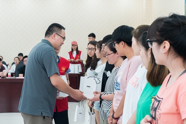 一部用志愿精神浇灌的西部青春史——2018年大学生志愿服务西部计划欢送座谈会