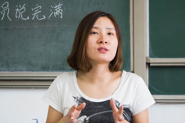 别样的“万花筒” 暗夜下的“探照灯”——环科系举办辅导员说完满活动