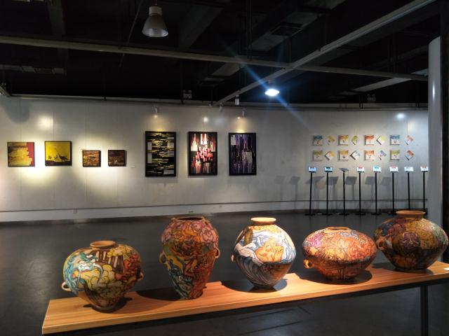 展望设计风采 营造艺术气息——尚韵易品艺术协会对外学习参观研中展
