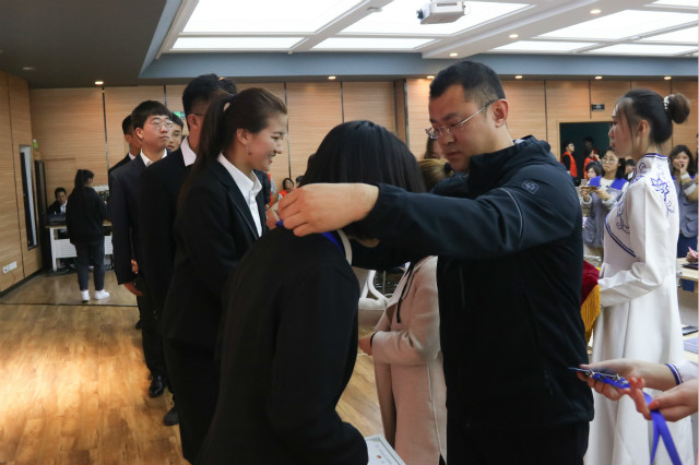 我校“青马工程”完满教育学生骨干培养计划第八期培训班开班典礼隆重举办