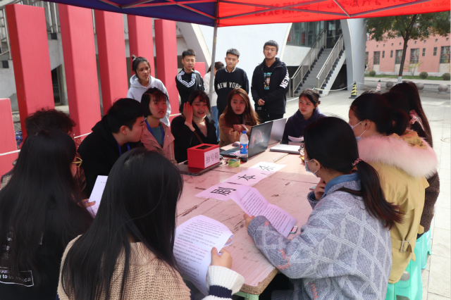 【1+1>2】探寻事件真相 体味思辨乐趣——“体味角色扮演,智享真相乐趣”经管&箕城第二届推理活动