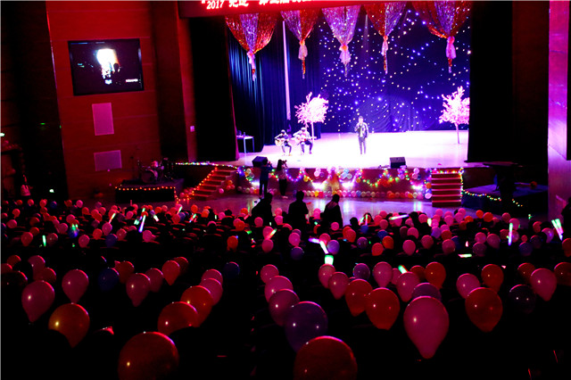 【音乐节·无边】追忆无尽美好 释放无边激情——“2017 无边”第五届校园摇滚音乐节暨第77期周末文化广场