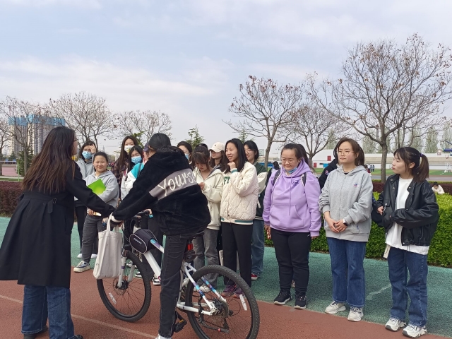 与春相约 花期不误——商务英语学院四月上旬完满团支部活动集锦