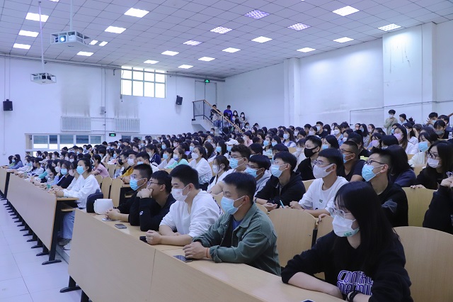 【辅导员说完满】初遇星辰经管 迈入完满人生——经济与管理学院2022级辅导员说完满专题活动