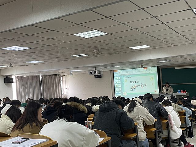 【辅导员说完满】传承文化 怦然心动——艺术传媒学院视觉传达设计21级辅导员说完满