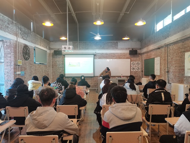 忆历史画卷 塑青年之志——远景学院“青马工程”完满教育学生骨干培养计划第三期讲座