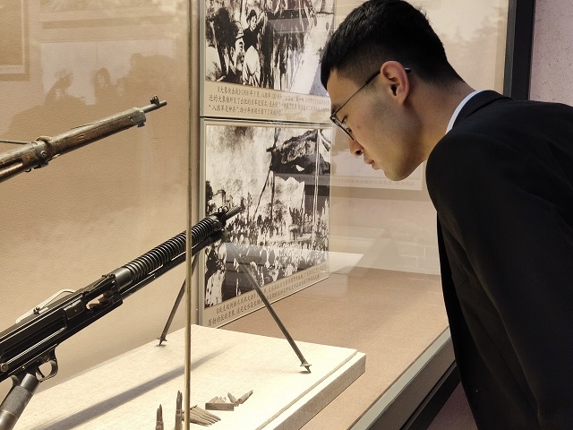 大数据学院开展“学史增信 薪火相传”主题党日活动