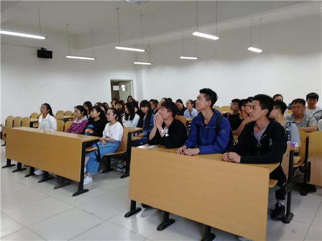 【主题团日】回首五四 不忘本心——淬炼商学院会计1707班主题团日系列活动